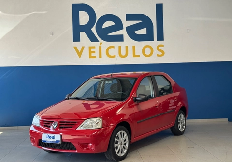 Renault Logan 2010 Vermelho — foto 1 de 3