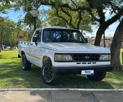 Chevrolet D-20 1996 Branco — foto 1 de 3