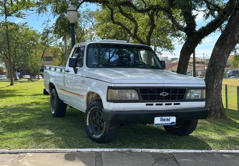 Chevrolet D-20 1996 Branco — foto 1 de 3