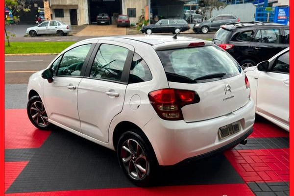 imagem-https://www.socarrao.com.br/sc-vehicle-images-prod/3468631/1787833640495-8321508_3_B_36b4dad918.jpg