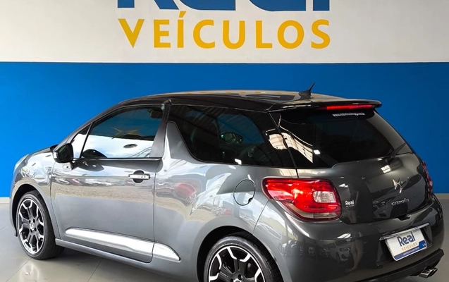 imagem-https://www.socarrao.com.br/sc-vehicle-images-prod/3468659/1787833782004-66e0b446-2486-4e8d-a2cc-fe9d69b88d9a.jpg