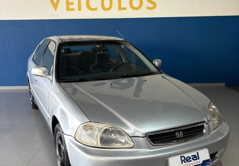 Honda Civic 1998 Prata — foto 1 de 3