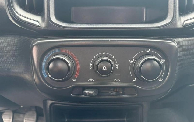 imagem-https://www.socarrao.com.br/sc-vehicle-images-prod/3468704/1787833890867-ODIwNjQ3N18xX0JfNzIyNThlMGY2OS5qcGVn.jpeg