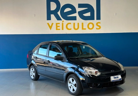 Ford Fiesta Sedan 1.0 8V Flex 4p 2007 Preto — foto 1 de 3
