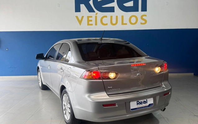 imagem-https://www.socarrao.com.br/sc-vehicle-images-prod/3468854/1787834060463-bb7a070c-d4e2-42bc-bf86-44b7741149a1.jpg