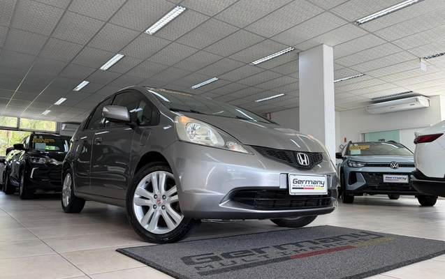 imagem-https://www.socarrao.com.br/sc-vehicle-images-prod/3468901/1789658014308-d2ad860ef71149f18cdeaa30c03824e6_1789656681501.jpg