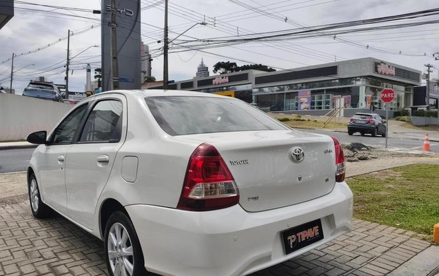 imagem-https://www.socarrao.com.br/sc-vehicle-images-prod/3469040/1789642990332-8407269_12_B_992fd15ee3.jpeg