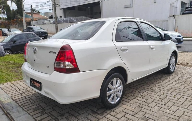 imagem-https://www.socarrao.com.br/sc-vehicle-images-prod/3469040/1789642990333-8407269_13_B_4ba57e0e8f.jpeg
