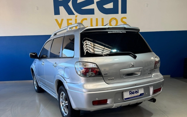 imagem-https://www.socarrao.com.br/sc-vehicle-images-prod/3469212/1787834692657-f39c97df-1140-4255-b43c-2cef44007b72.jpg