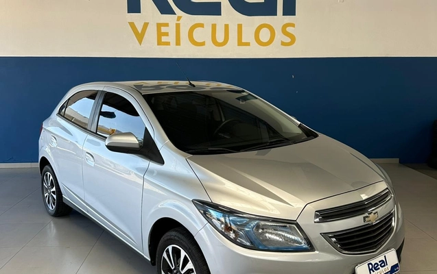 imagem-https://www.socarrao.com.br/sc-vehicle-images-prod/3469279/1787835005555-20307a19-f9b4-41cb-b073-9ebb30726a35.jpg