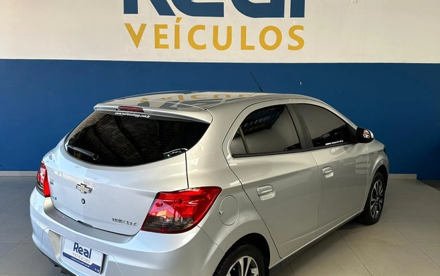 imagem-https://www.socarrao.com.br/sc-vehicle-images-prod/3469279/1787835005560-470248e2-4133-4f07-9968-f764a82b5568.jpg