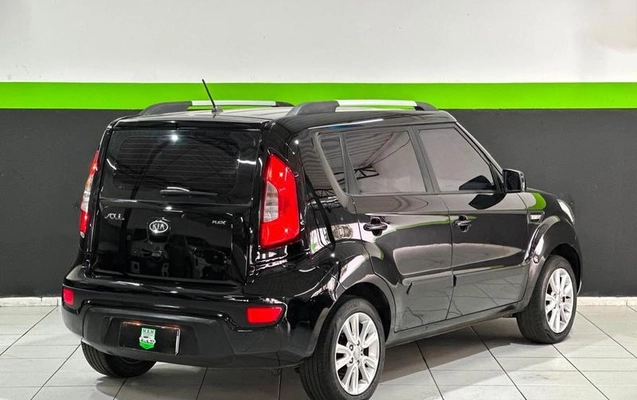 imagem-https://www.socarrao.com.br/sc-vehicle-images-prod/3469301/1788277169499-8365708_12_B_e2476b2aaf.jpeg