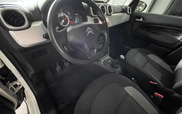 imagem-https://www.socarrao.com.br/sc-vehicle-images-prod/3469595/1787851628044-gb-015b001.jpeg
