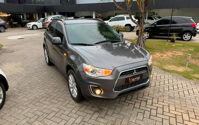 imagem-https://www.socarrao.com.br/sc-vehicle-images-prod/3469735/1787836454012-02e5e952-51cf-4ca0-bda3-cf7370700c97.jpg