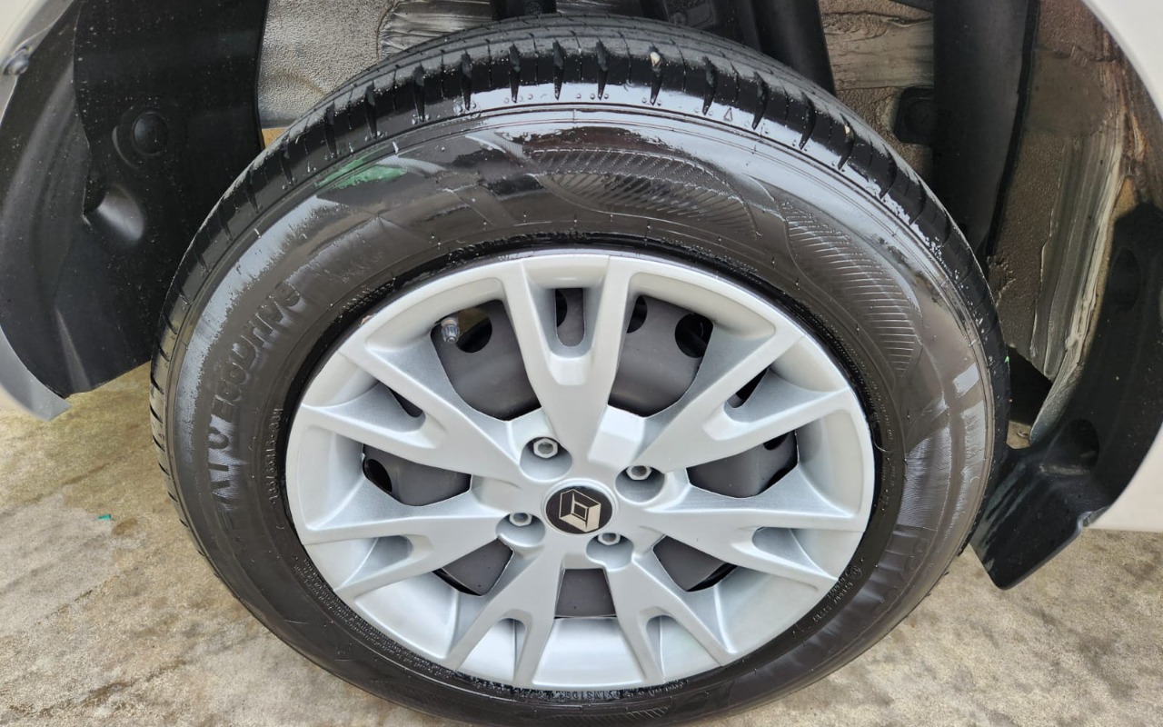imagem-https://www.socarrao.com.br/sc-vehicle-images-prod/3469744/1787836625040-V2hhdHNBcHAgSW1hZ2UgMjAyNi0wOC0xMSBhdCAxMC4wOS4wNCAoMikuanBlZw.jpeg