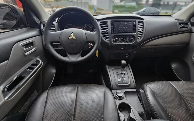 imagem-https://www.socarrao.com.br/sc-vehicle-images-prod/3470080/1788525314058-8348950_5_B_903eb62020.jpeg