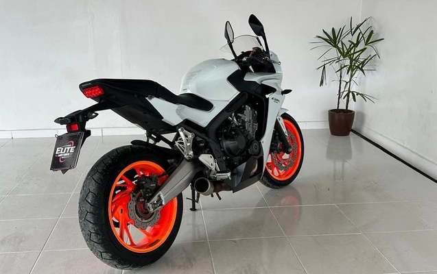 imagem-https://www.socarrao.com.br/sc-vehicle-images-prod/3470141/1788609633303-8414120_2_B_c5b777b045.jpeg