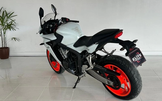 imagem-https://www.socarrao.com.br/sc-vehicle-images-prod/3470141/1788609633304-8414120_2_B_3c97853cb6.jpeg