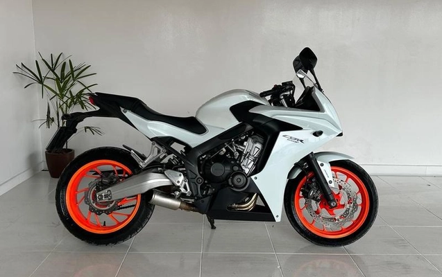 imagem-https://www.socarrao.com.br/sc-vehicle-images-prod/3470141/1788609633307-8414120_4_B_f105f6ce5b.jpeg