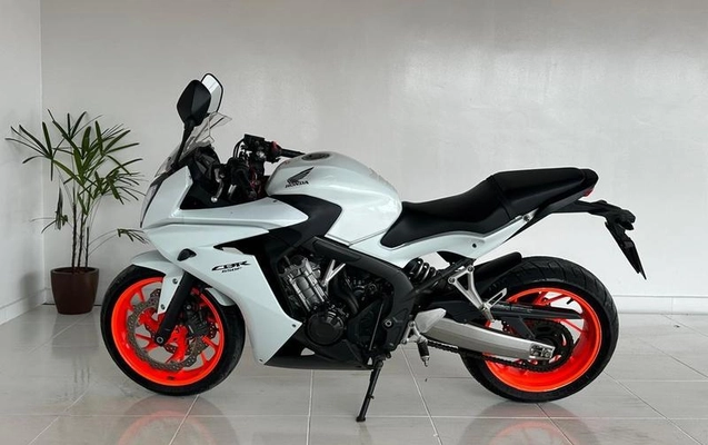 imagem-https://www.socarrao.com.br/sc-vehicle-images-prod/3470141/1788609633310-8414120_4_B_0033ef8fb4.jpeg