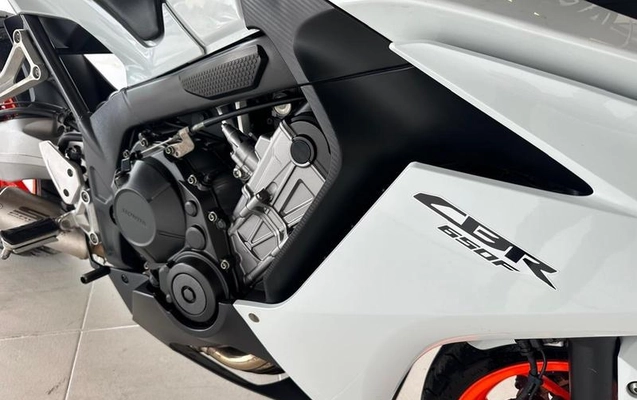 imagem-https://www.socarrao.com.br/sc-vehicle-images-prod/3470141/1788609633314-8414120_6_B_ae14cc41e0.jpeg