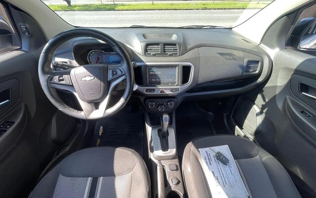 imagem-https://www.socarrao.com.br/sc-vehicle-images-prod/3470166/1787837870031-8421644_11_B_06f85673bc.jpeg