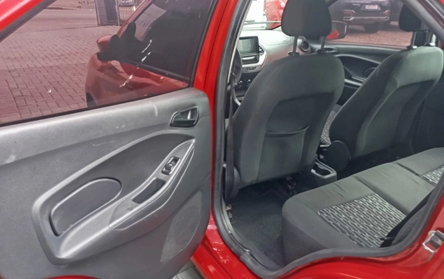 imagem-https://www.socarrao.com.br/sc-vehicle-images-prod/3470190/1787837966741-V2hhdHNBcHAgSW1hZ2UgMjAyNi0wOC0wNCBhdCAxMC4yOC4xMi5qcGVn.jpeg