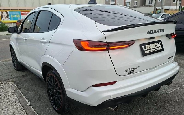imagem-https://www.socarrao.com.br/sc-vehicle-images-prod/3470229/1787838015662-8421841_15_B_0b3b6a6f94.jpeg