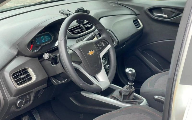 imagem-https://www.socarrao.com.br/sc-vehicle-images-prod/3470475/1787838580400-8367244_9_B_65310c5264.jpeg