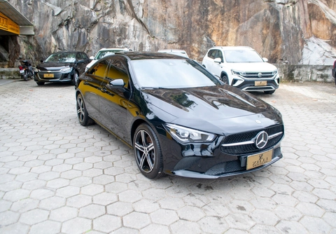 Mercedes-Benz CLA-250 2.0 16V TB Aut. 2023 Preto — foto 1 de 3