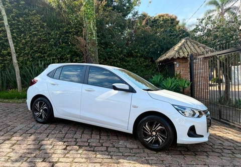 Chevrolet Onix 2024 Branco — foto 1 de 3