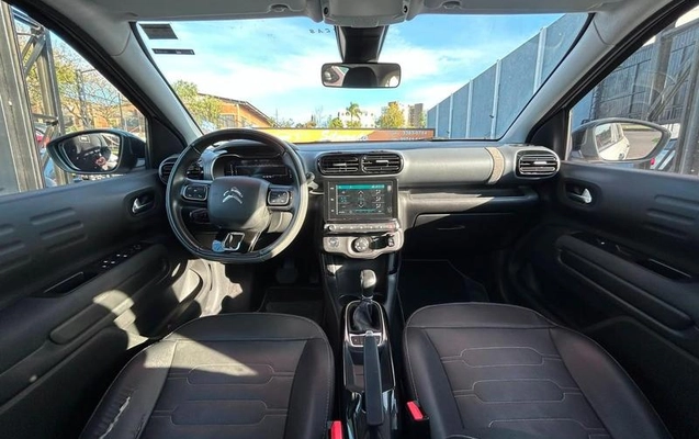 imagem-https://www.socarrao.com.br/sc-vehicle-images-prod/3471094/1787853638252-8405512_3_B_1b4b6caf76.jpeg