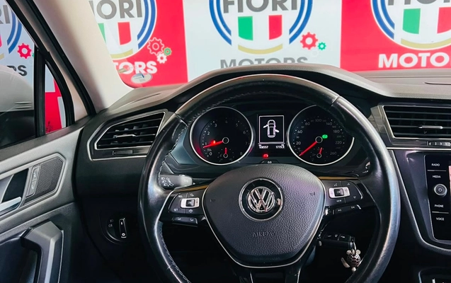 imagem-https://www.socarrao.com.br/sc-vehicle-images-prod/3471315/1787841068494-3d16d7af-b039-42d8-a1f3-0323a0142e63.jpg