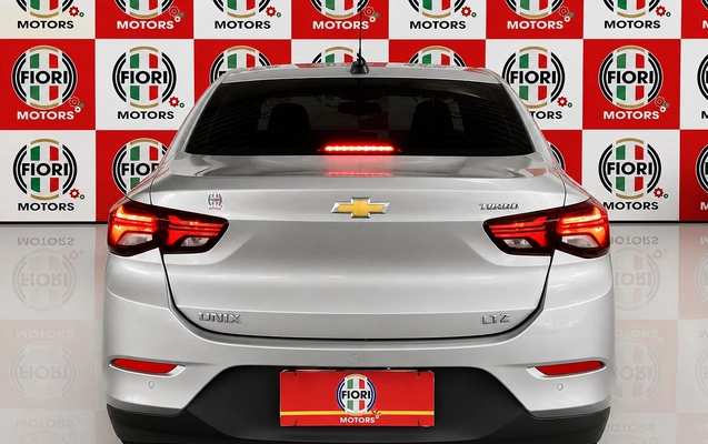 imagem-https://www.socarrao.com.br/sc-vehicle-images-prod/3471365/1787841128112-68ae1aac-beb2-45cc-8186-6b1763535fe4.jpg