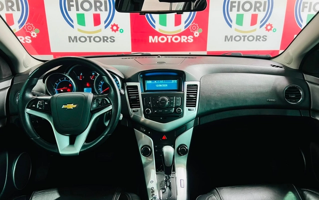 imagem-https://www.socarrao.com.br/sc-vehicle-images-prod/3471366/1787841129893-b01f7871-d35d-4e99-b5fd-69212c43a357.jpg