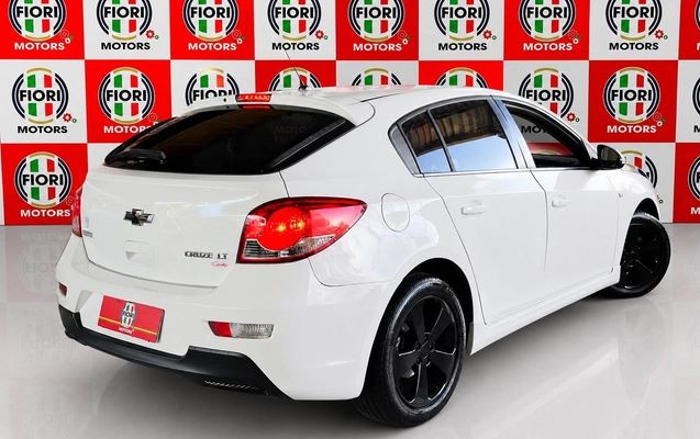 imagem-https://www.socarrao.com.br/sc-vehicle-images-prod/3471377/1787841186657-a2ea7da5-af01-4858-aef2-e9d7e98b16ec.jpg