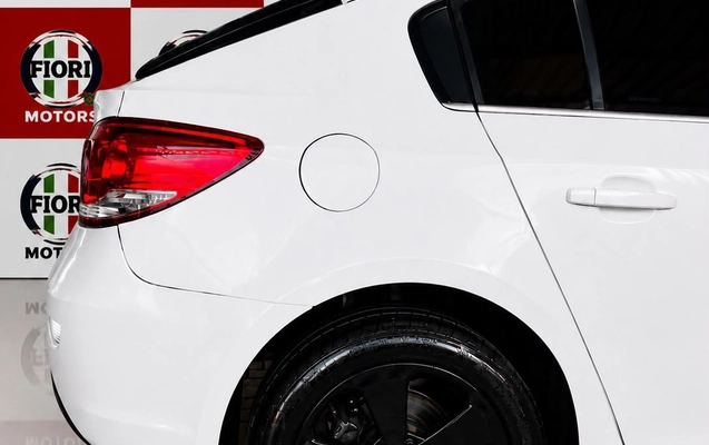 imagem-https://www.socarrao.com.br/sc-vehicle-images-prod/3471377/1787841186667-579826a8-df81-47d8-8273-b4409cb6c3ab.jpg