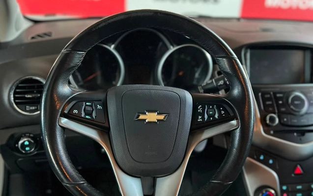 imagem-https://www.socarrao.com.br/sc-vehicle-images-prod/3471377/1787841186669-4a45acb4-3e25-42b8-b925-79cd022938d1.jpg