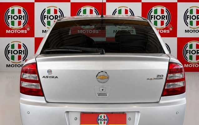 imagem-https://www.socarrao.com.br/sc-vehicle-images-prod/3471379/1787841207367-9e94229e-c914-40e1-8850-199d44b1cb85.jpg