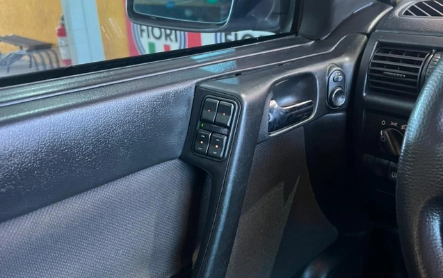 imagem-https://www.socarrao.com.br/sc-vehicle-images-prod/3471379/1787841207368-10fa3be8-0d24-4f26-a6dd-3c774db8d6ba.jpg