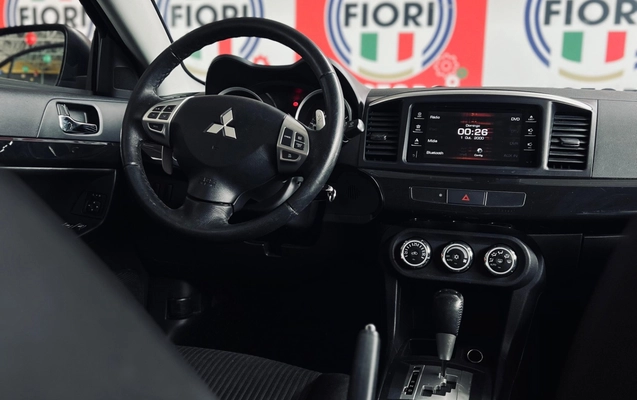 imagem-https://www.socarrao.com.br/sc-vehicle-images-prod/3471410/1787841284084-76780667-e26c-46b5-a406-01352dcfb6fb.jpg