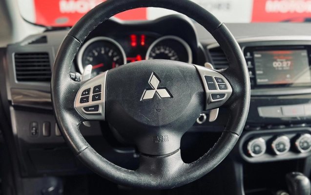 imagem-https://www.socarrao.com.br/sc-vehicle-images-prod/3471410/1787841284087-e8b4ab0d-95fc-4d78-8184-962b21d22617.jpg