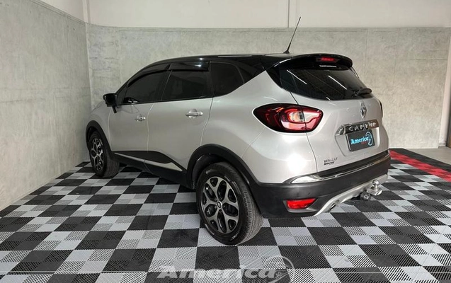 imagem-https://www.socarrao.com.br/sc-vehicle-images-prod/3471707/1789137766348-8419053_13_B_a9d2275bcb.jpeg