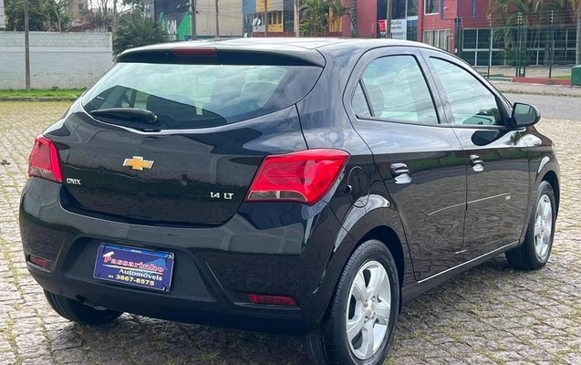 imagem-https://www.socarrao.com.br/sc-vehicle-images-prod/3471745/1787842011048-7860316_5_B_ff35ae37d9.jpeg