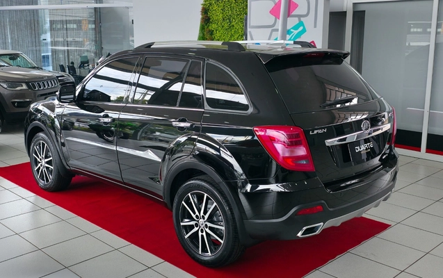 imagem-https://www.socarrao.com.br/sc-vehicle-images-prod/3471934/1787842554447-MDA1LmpwZw.jpg