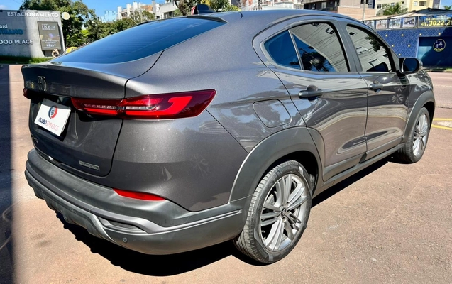 imagem-https://www.socarrao.com.br/sc-vehicle-images-prod/3472384/1787844017082-NzhmYjMyNmUtZDVmOS00MTVkLWE0NTItYzhmMTFmZDk2Y2YxLmpwZw.jpg