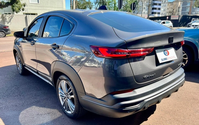 imagem-https://www.socarrao.com.br/sc-vehicle-images-prod/3472384/1787844017491-ZDdkM2NlM2EtNWFiZC00YThmLWEzOWEtZjA0ODQzMGYwMmMwLmpwZw.jpg