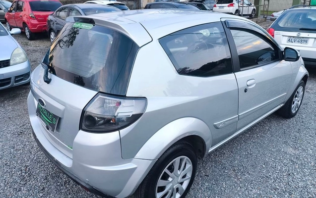 imagem-https://www.socarrao.com.br/sc-vehicle-images-prod/3472387/1788284603471-SU1HXzIwMjYwODI4XzE3NDQ1OCAoQ29weSkuanBn.jpg