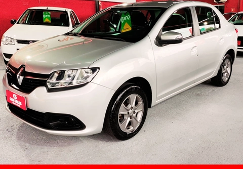 Renault Logan 2018 Cinza — foto 1 de 3
