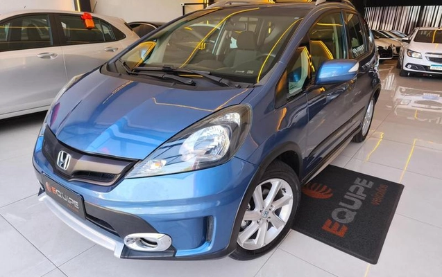 imagem-https://www.socarrao.com.br/sc-vehicle-images-prod/3473148/1787845909571-8249580_0_B_79d75c7dc8.jpeg
